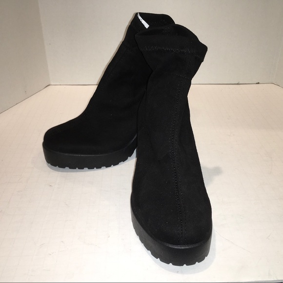 black pull on booties